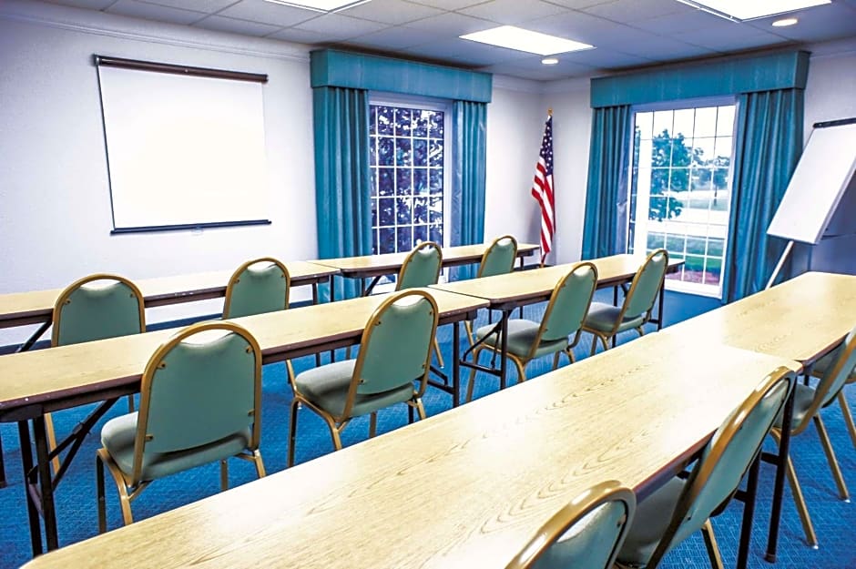 La Quinta Inn by Wyndham Moline Airport