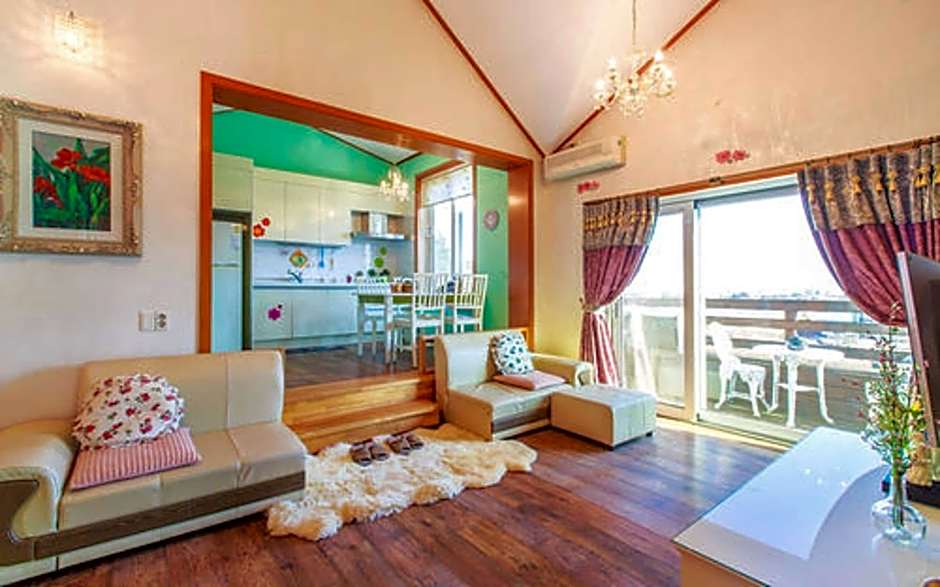 Casa Seorak Bed and Breakfast