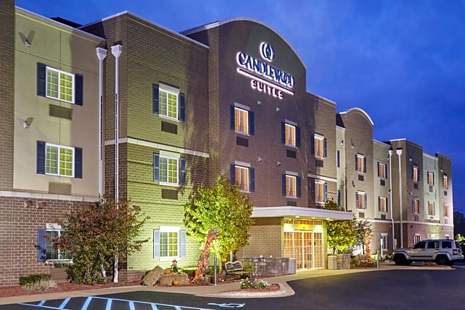 Candlewood Suites Milwaukee Airport - Oak Creek