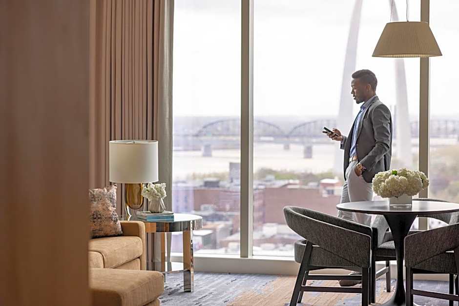 Four Seasons Hotel St Louis