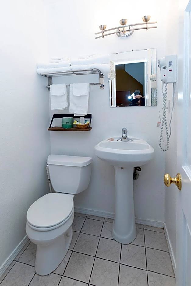Nordic Inn and Suites