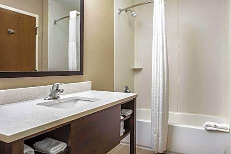 Executive Queen Suite with Two Queen Beds - Non Smoking
