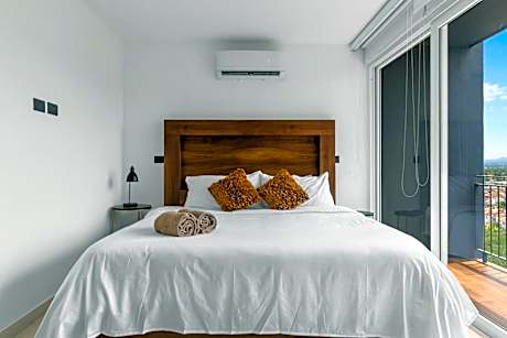 Classic One-Bedroom Apartment with King Bed