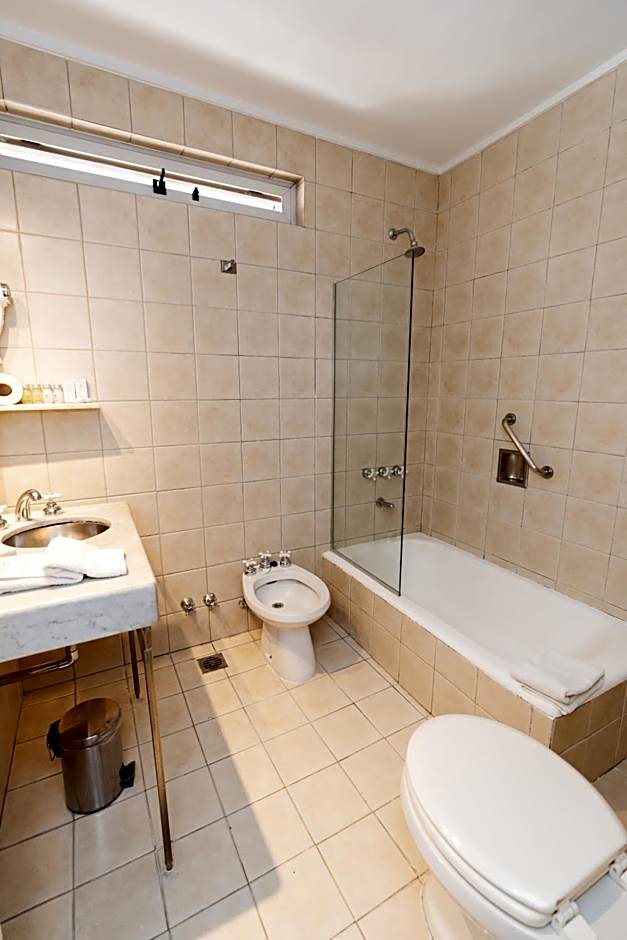 Loi Suites Esmeralda