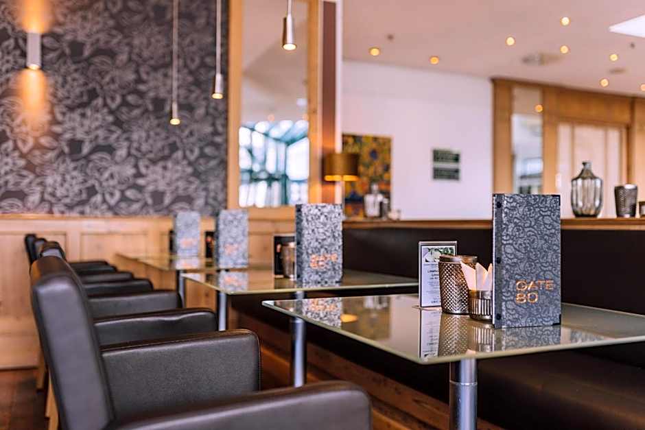 Atomis Hotel Munich Airport by Mercure