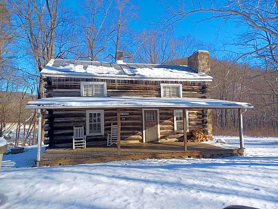 Graves Mountain Farm & Lodges