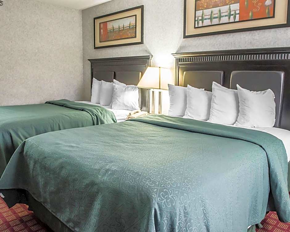 Quality Inn & Suites North Gibsonia