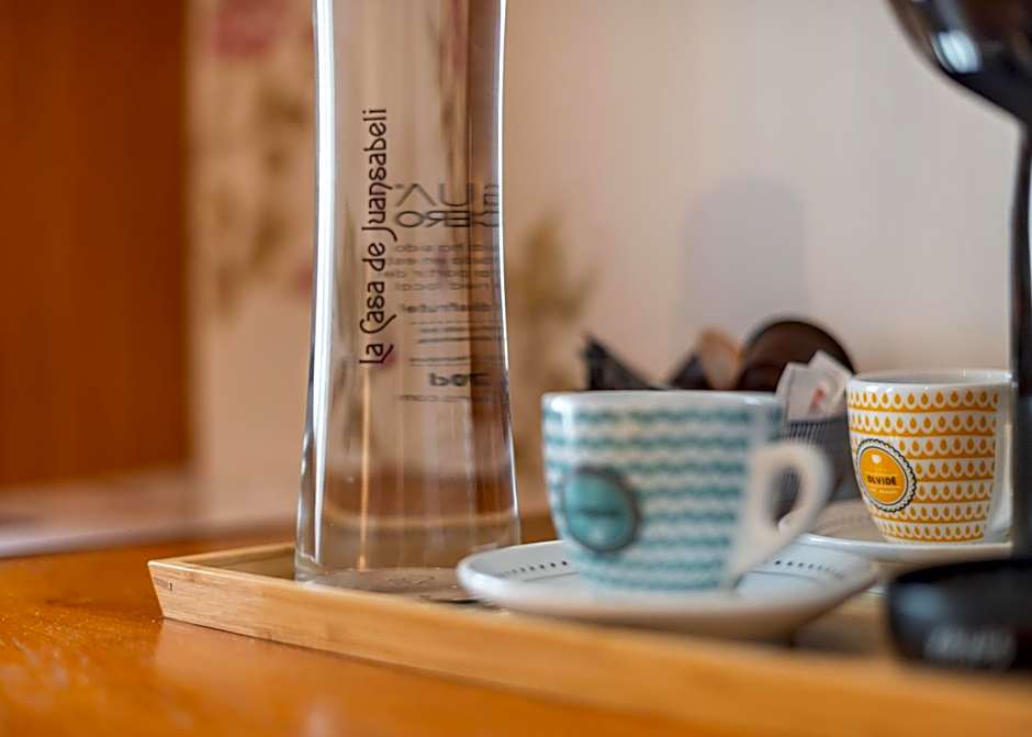 Logis Hotel Restaurante La Casa de Juansabeli