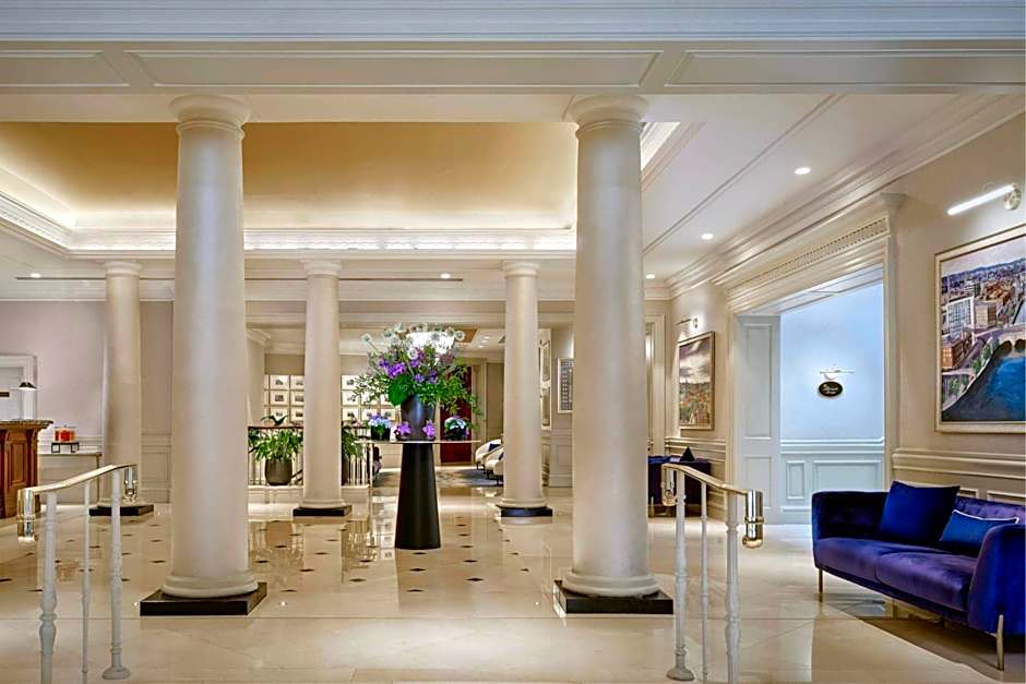 The College Green Dublin Hotel, Autograph Collection