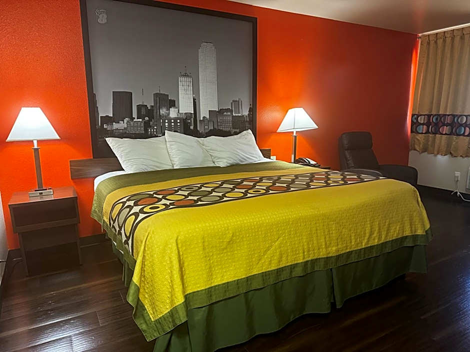 Super 8 by Wyndham Giddings