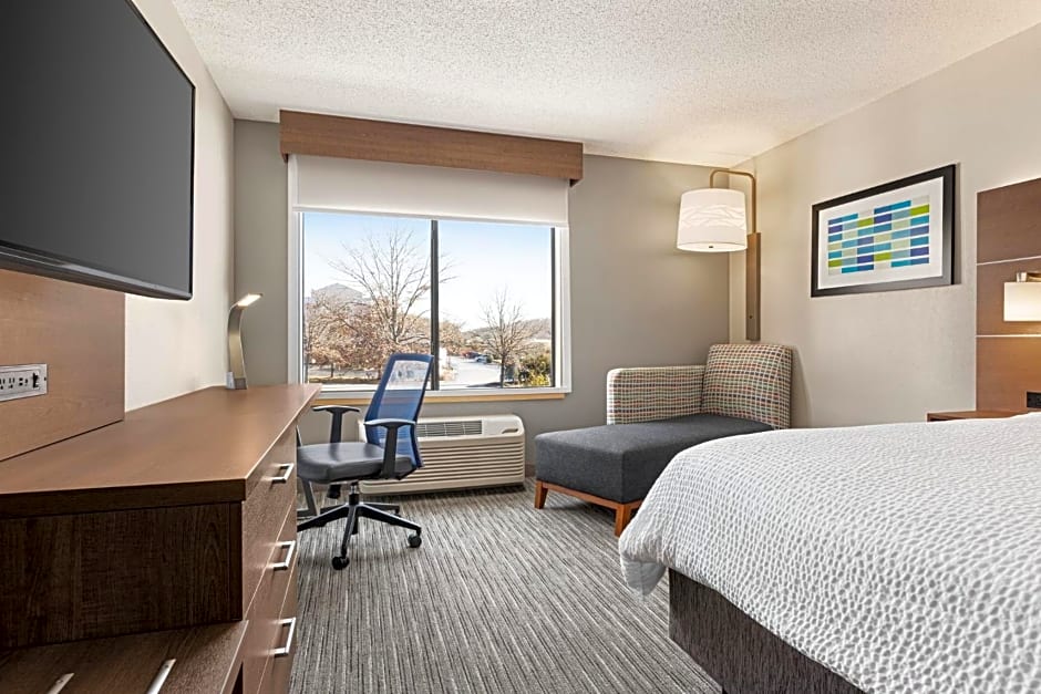 Holiday Inn Express Hotel & Suites Anniston/Oxford By IHG