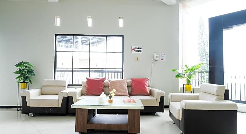 RedDoorz near Taman Rekreasi Selecta