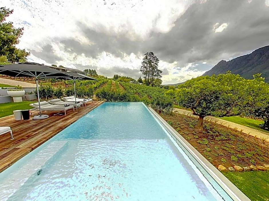 Clouds Wine And Guest Estate