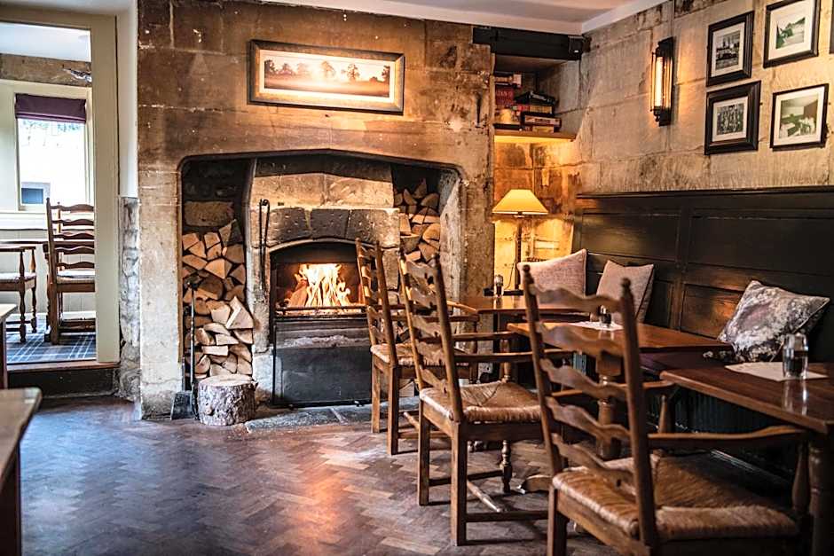 Wheelwrights Arms Country Inn & Pub