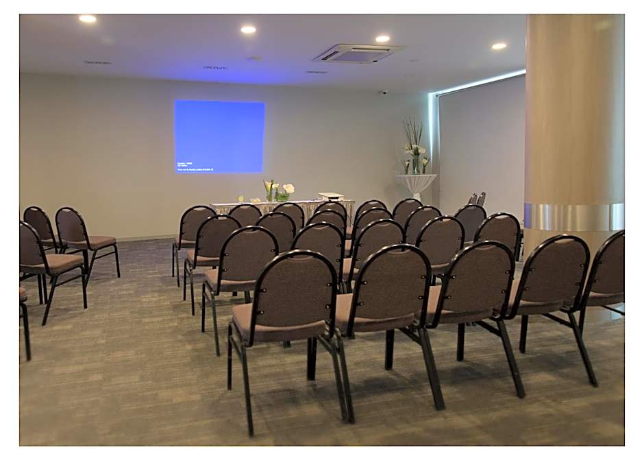 Casa Grande Suites