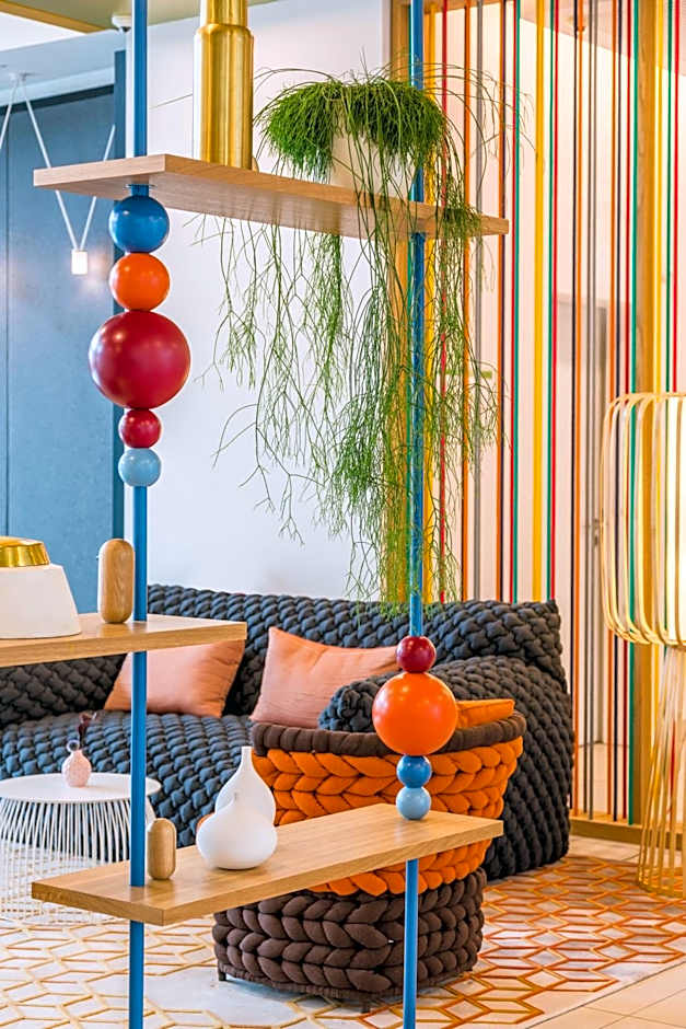 Capri by Fraser Berlin