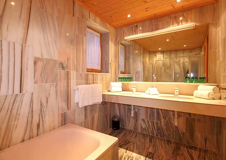 Kia Ora Hotel Restaurant