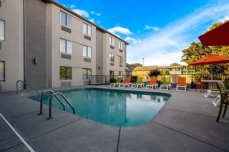 Clarion Pointe Sevierville-Pigeon Forge