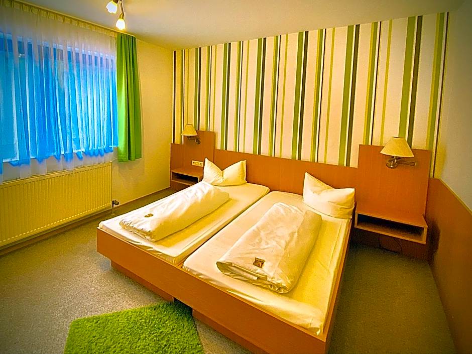 Meister BÄR HOTEL Am Wald