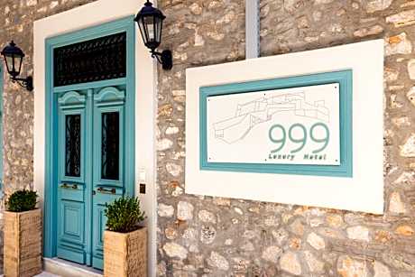 999 Luxury Hotel