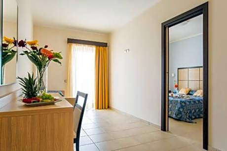 Triple Room with Terrace