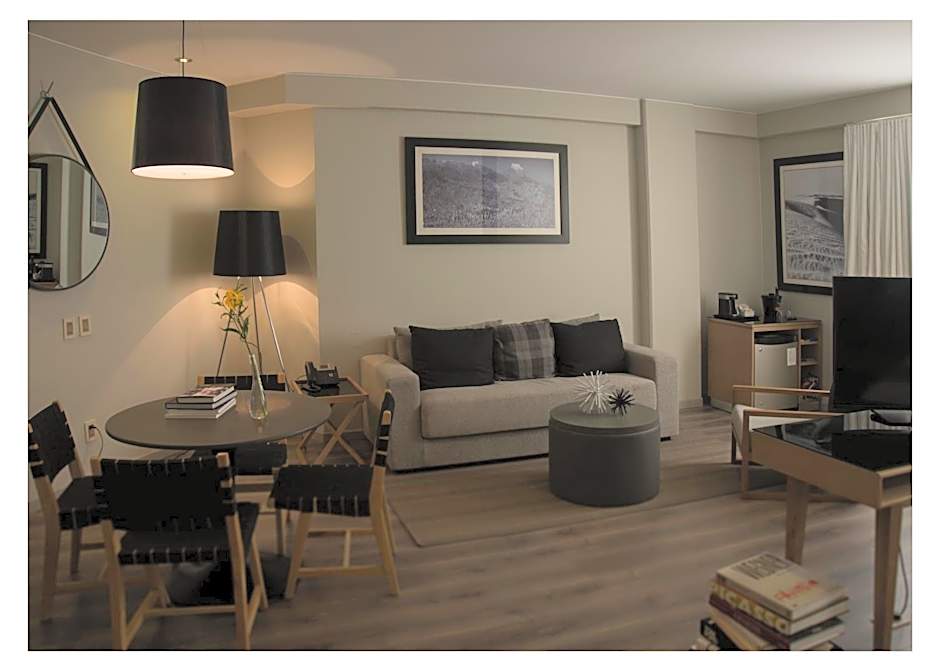 Casa Grande Suites