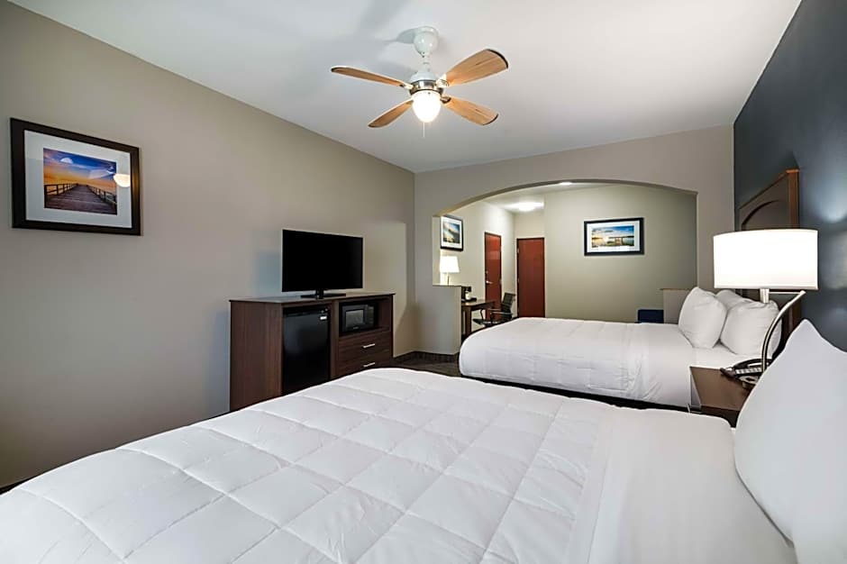 Best Western Plus Lake Dallas Inn & Suites