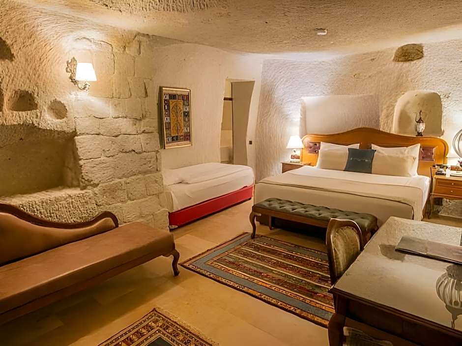Artemis Cave Suites - Adults Only