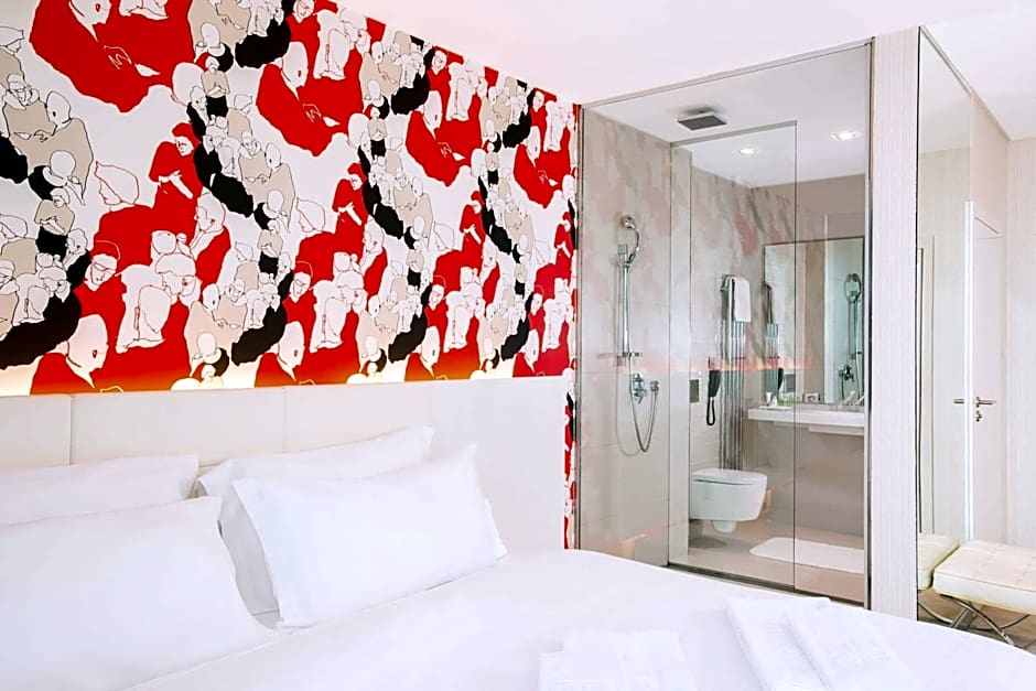 NH Bratislava Gate One