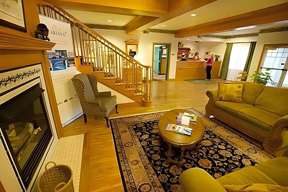 Lancaster Inn & Suites