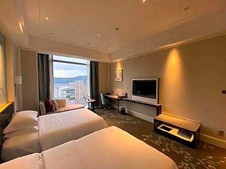 Executive Twin City View