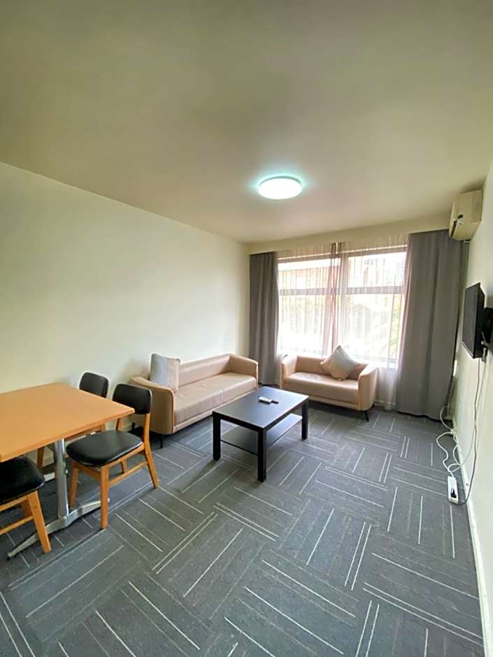 City Edge East Melbourne Apartment Hotel