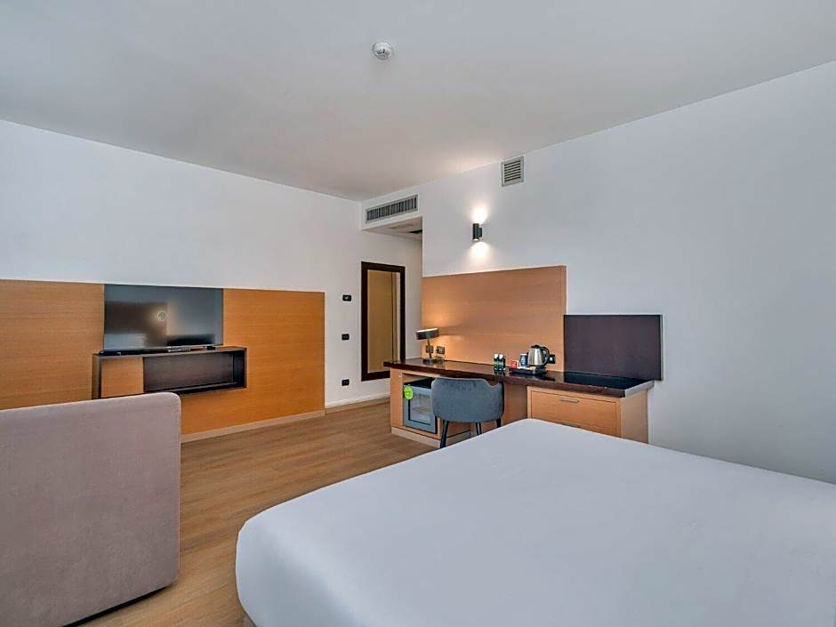 B&B HOTEL Milano Cologno Studios