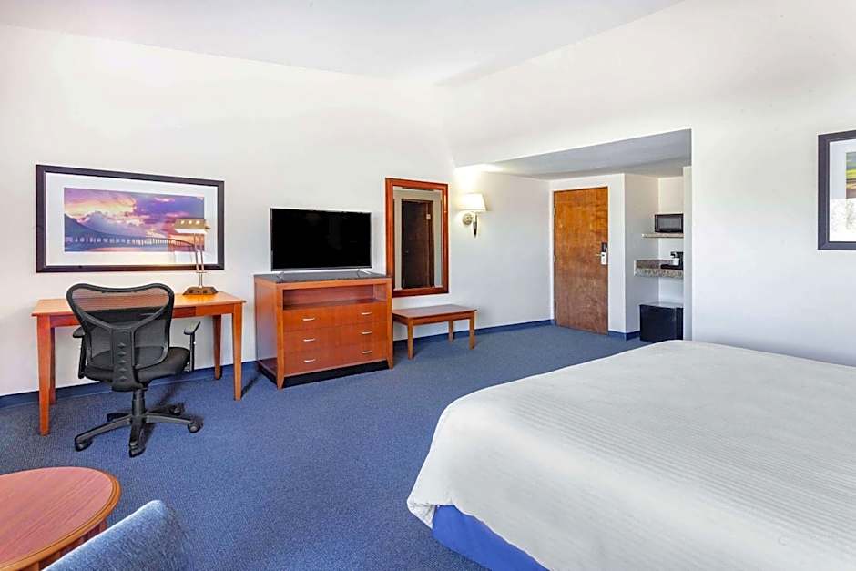 Days Inn by Wyndham Piedras Negras