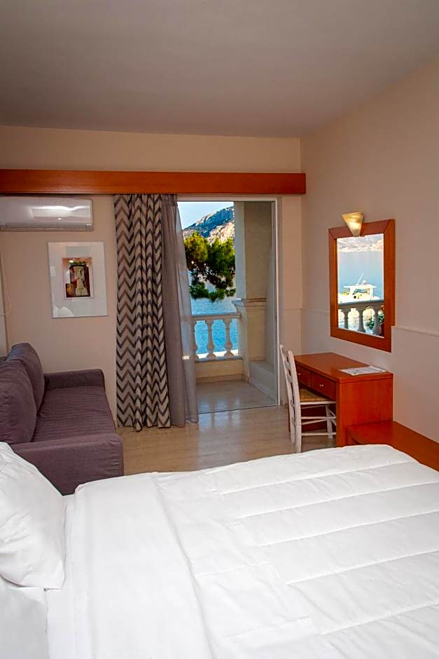 Antikyra Beach Hotel
