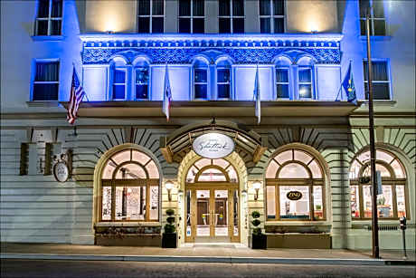 Hotel Shattuck Plaza