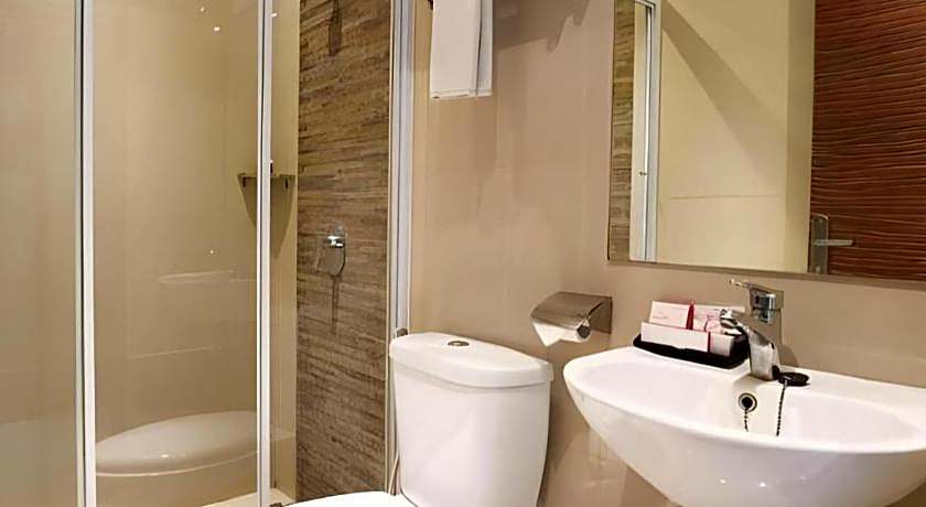 Redstar Hotel Jakarta