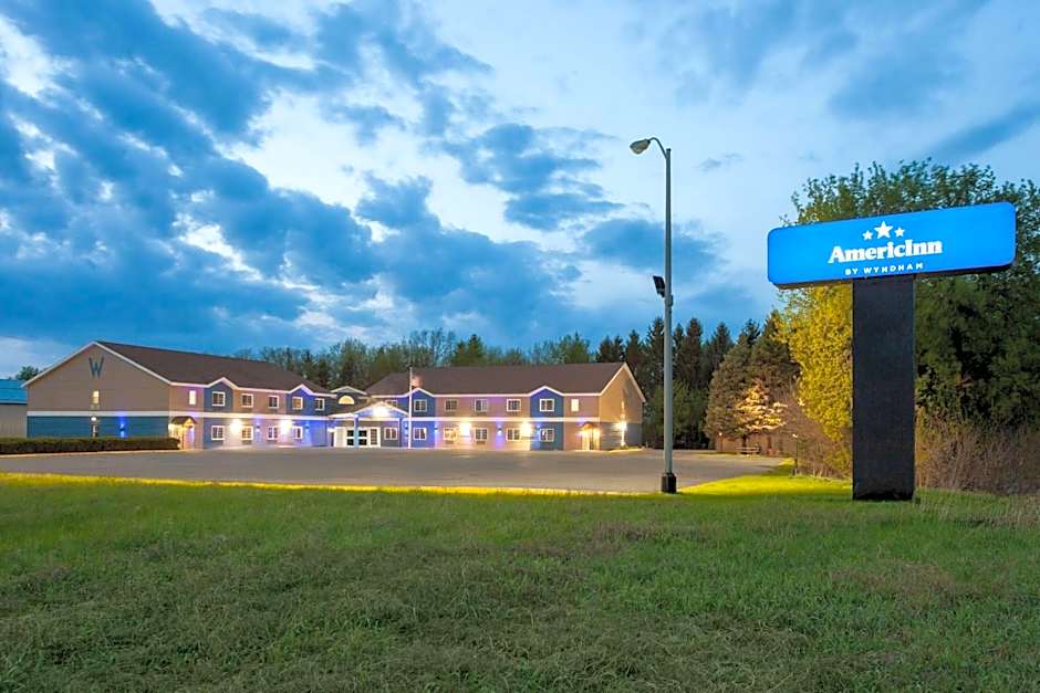 AmericInn by Wyndham Lake Mills