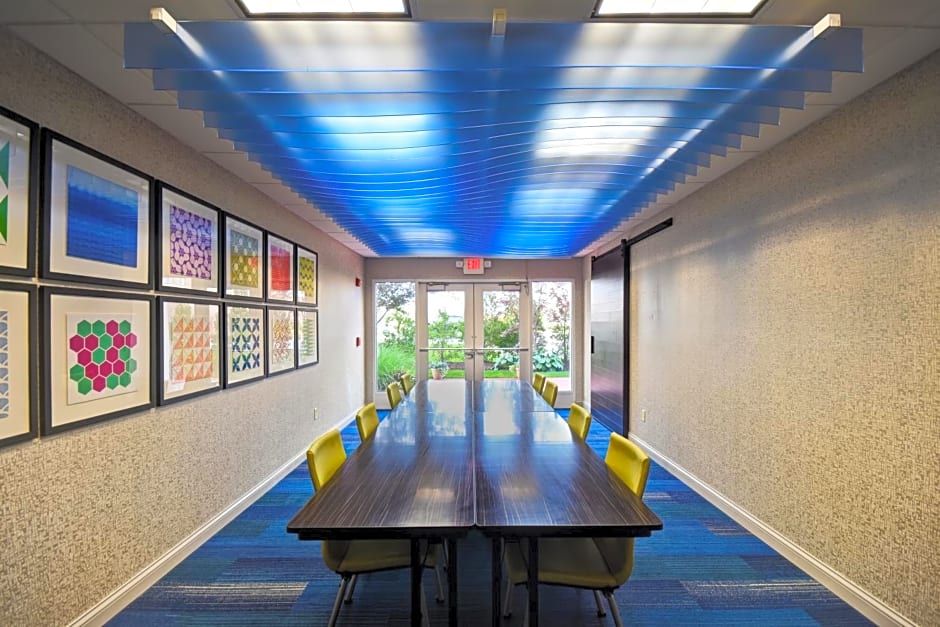 Holiday Inn Express & Suites Schererville By IHG