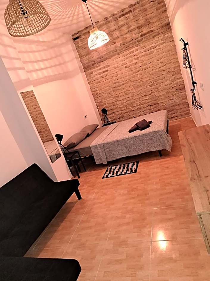 LIAM STUDIO IN SEVILLA CENTRIC