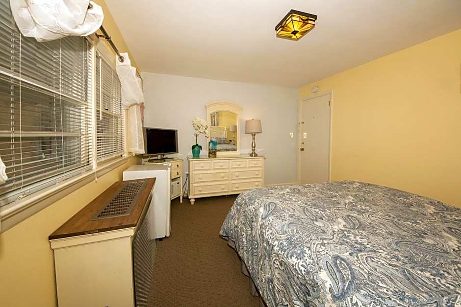 Simmons Motel and Suites