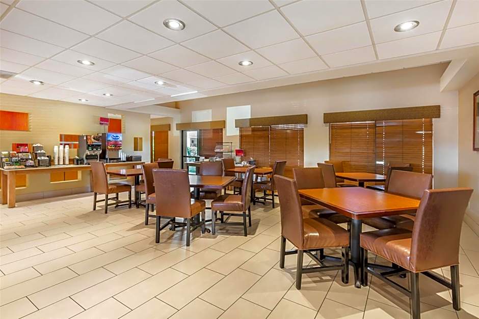 Best Western Plus Scottsdale Thunderbird Suites