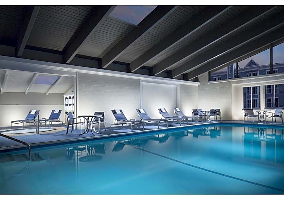 Hyannis Harbor Hotel