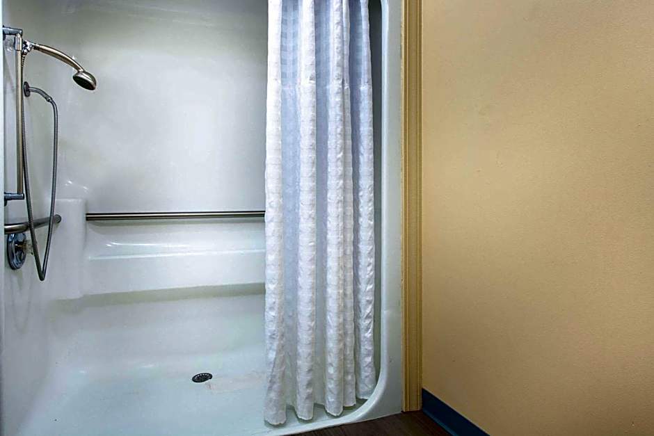 Baymont by Wyndham Greenwood