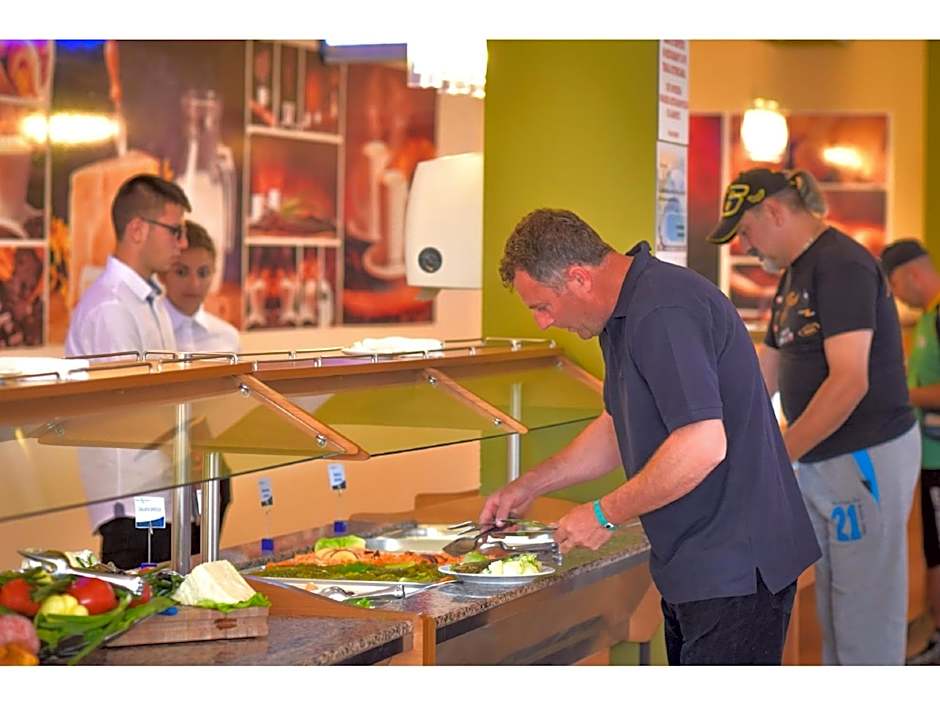 Complex Mediteranean Mamaia