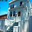 Divine Villa Guest House Harper Ave EWR AIRPORT PENN STATION NY NJ