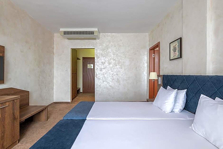 Flamingo Beach Hotel