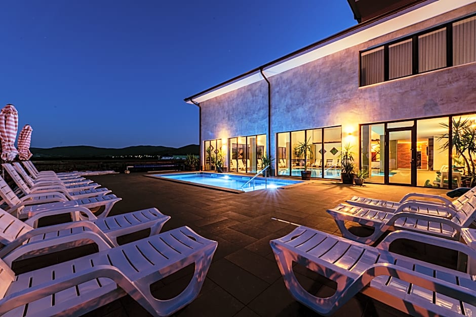 Хотел Релакс