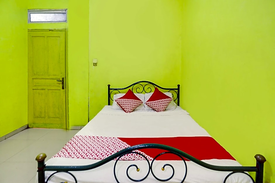 Hotel O Emes Jaya HomestayNearSamsung Electronic Indonesia PT