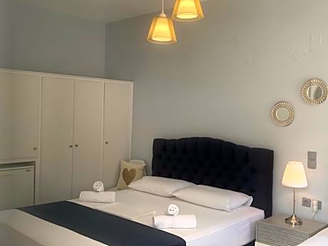 Standard Triple Room with Sea View